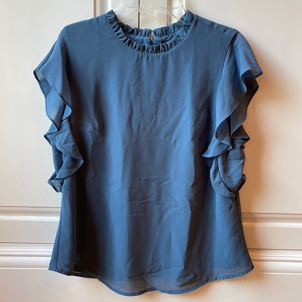 NWT Dynamite women’s petite small short sleeve blouse, dusty blue, sz PS